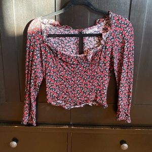 Reformation size 4, crop long sleeve, cute floral top